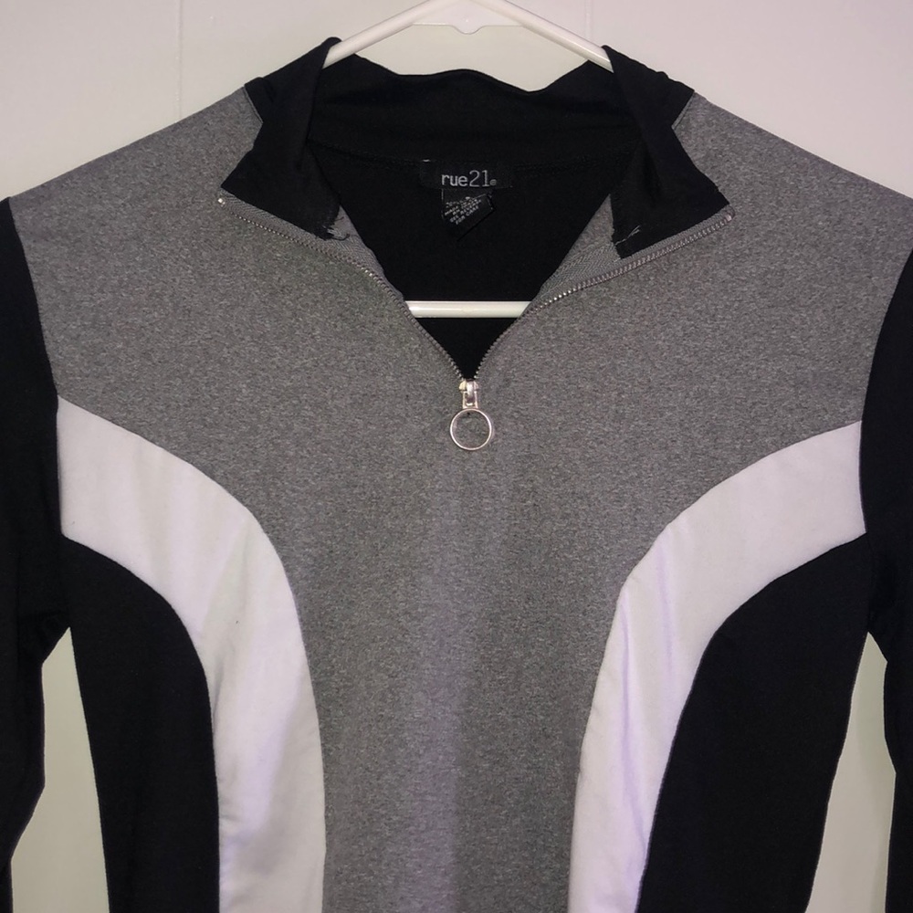 Women’s Quarter Zip Top - Picture 3 of 3